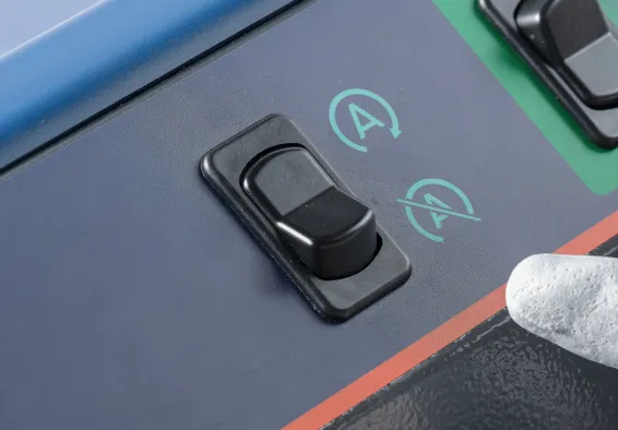 E-Ones OneSweep 90 with Start and Stop technology